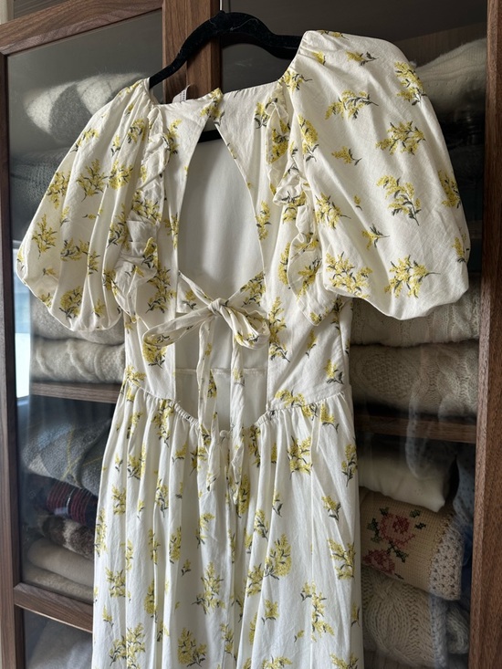 H&M Cream Maxi Dress with Yellow Floral Print - Picture 4 of 4